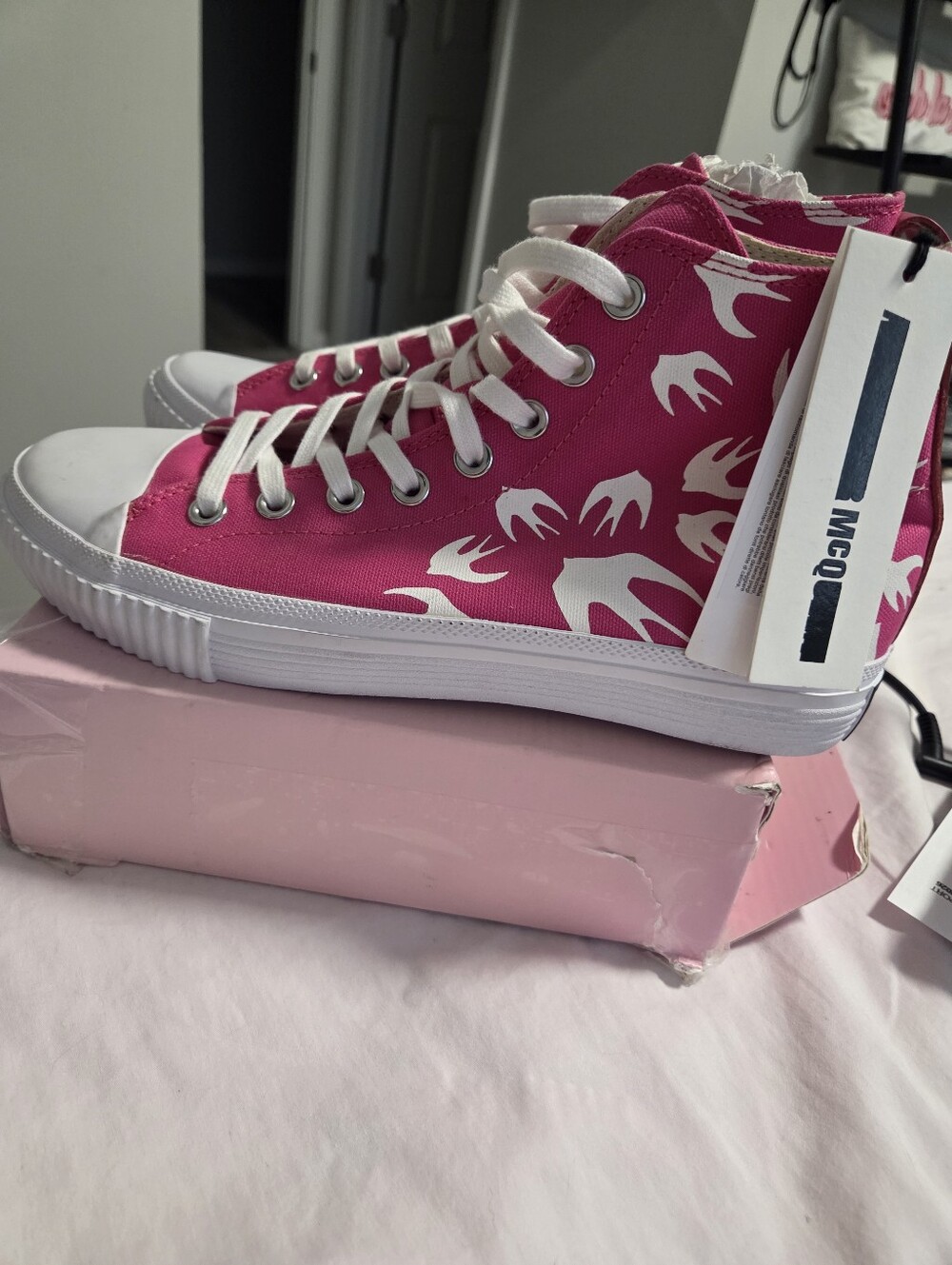 Alexander McQueen Nwt Pink High Tops Size 8 - Picture 4 of 11
